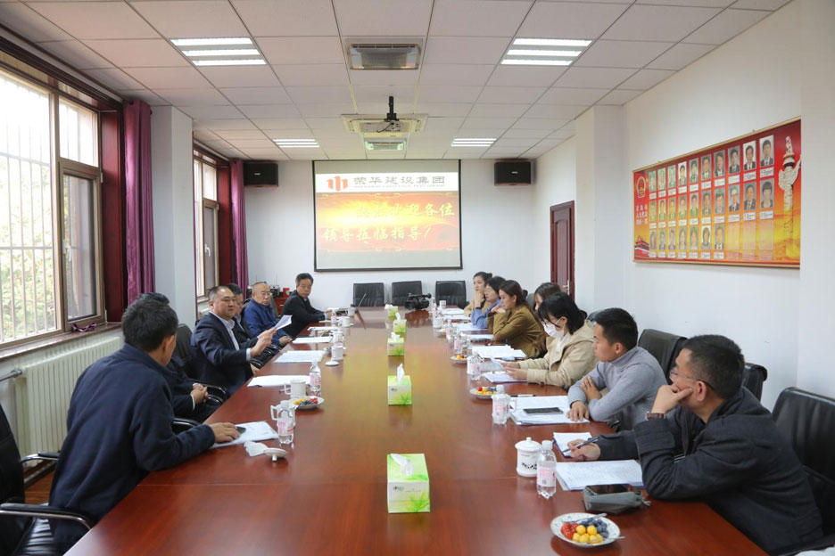 集團(tuán)公司董事長孫涌接受多家媒體記者采訪(圖1)